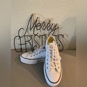 Converse Chuck Taylor Platform Oxford Sneakers (Women's)